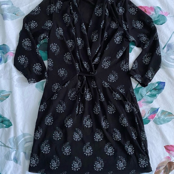 Tops - Black Floral Long 3/4 Sleeve Tunic